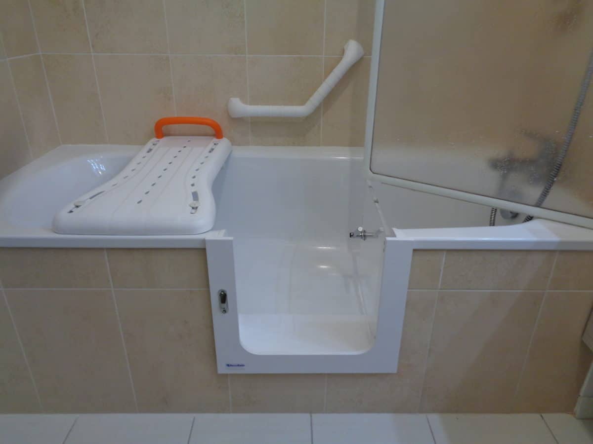 Combiné baignoire douche