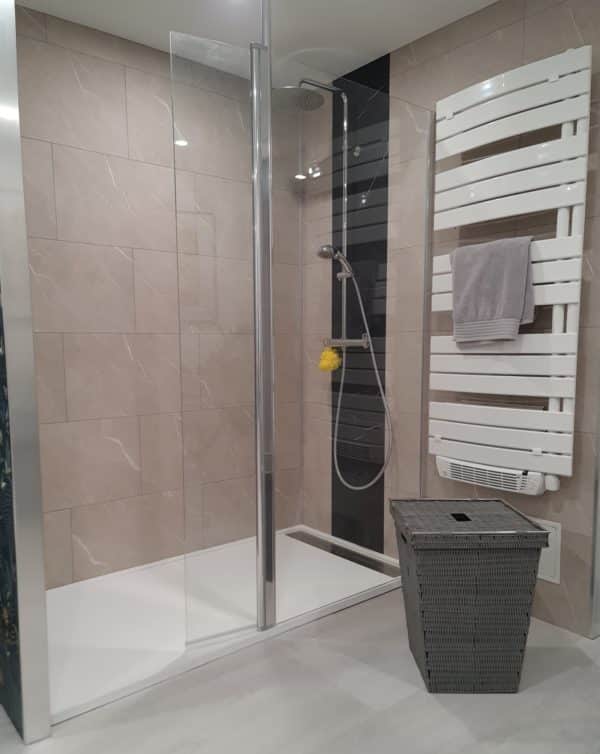 Douche sénior avec receveur extraplat